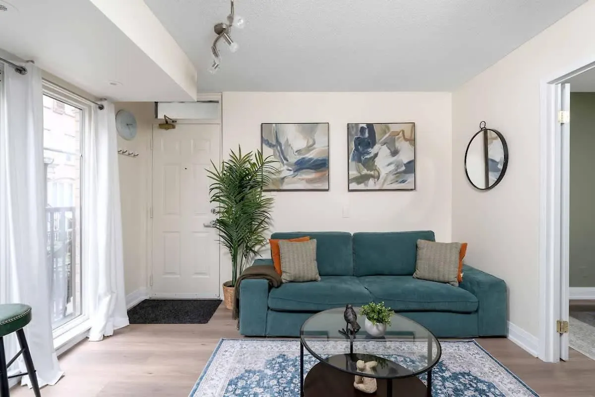 All inclusive Townhome Apartment in Amazing Location Toronto