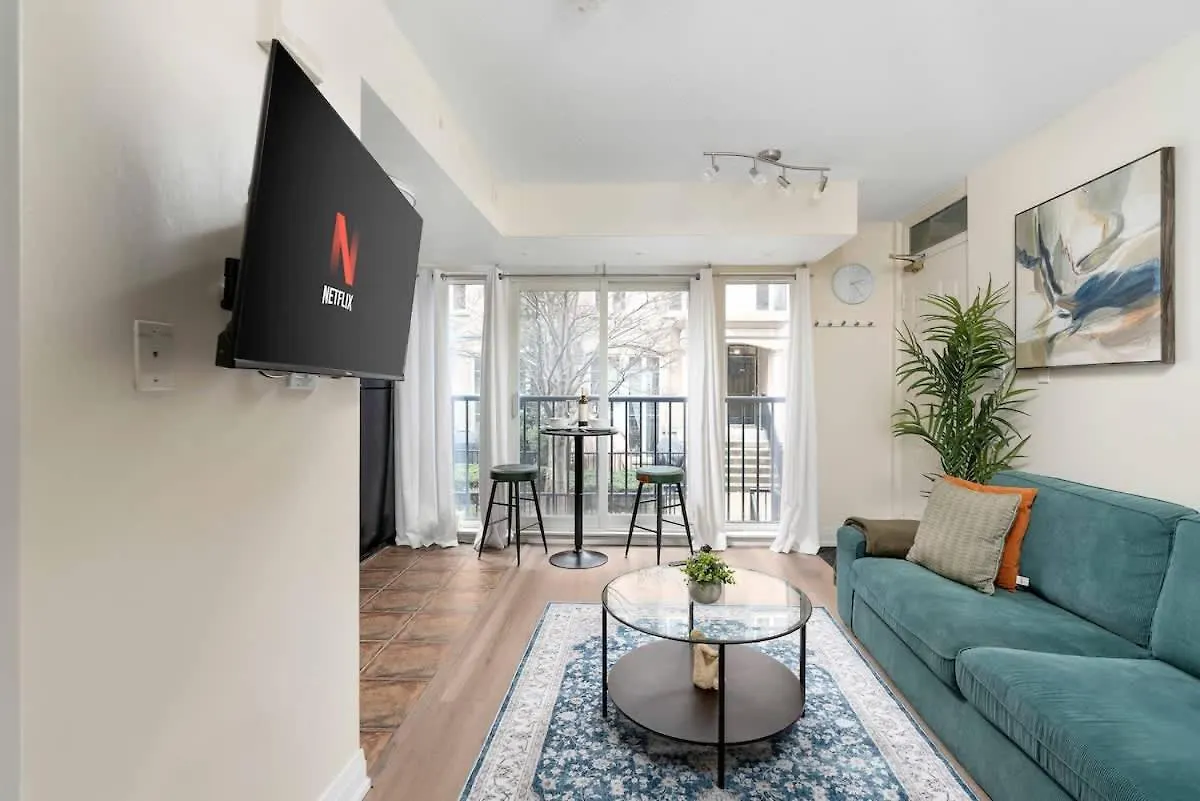 All inclusive Townhome Apartment in Amazing Location Toronto