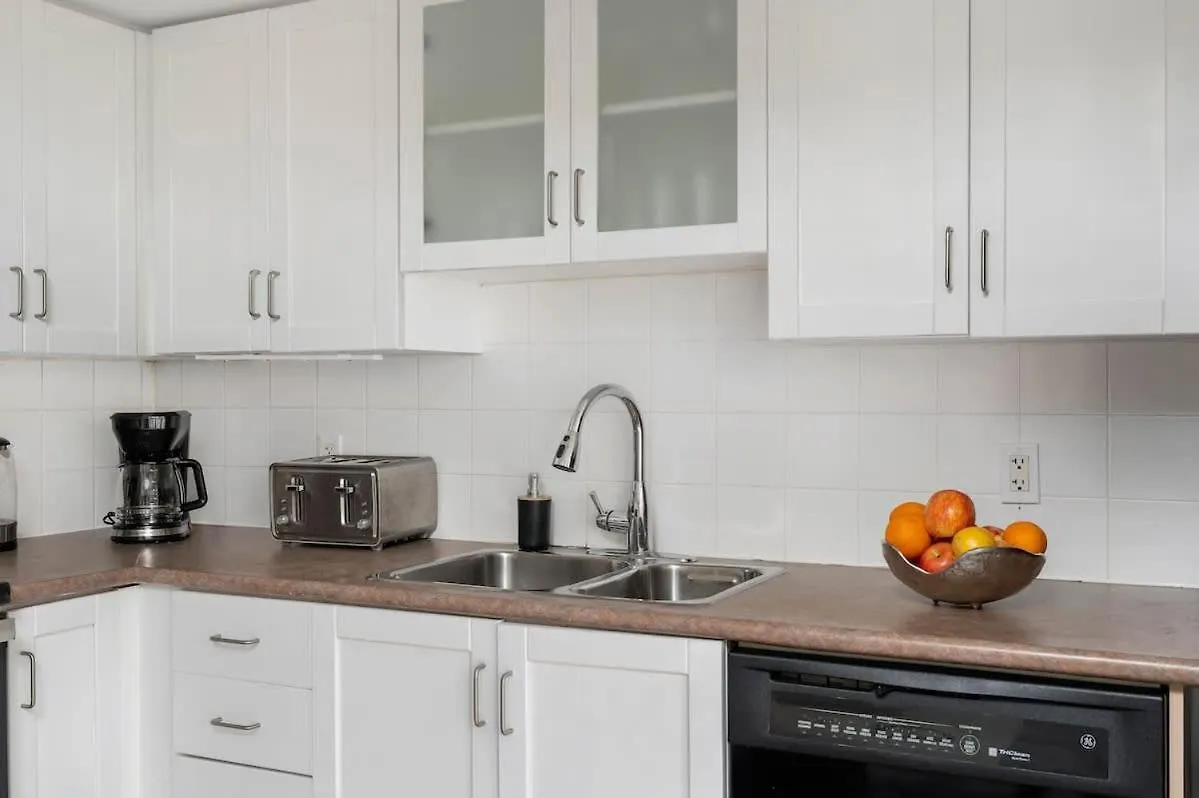 All inclusive Townhome Apartment in Amazing Location Toronto 0*,  Canada